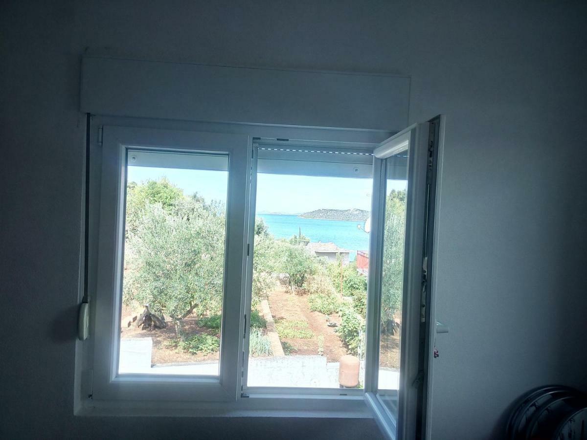 Sparadici Grebaštica Buitenkant foto