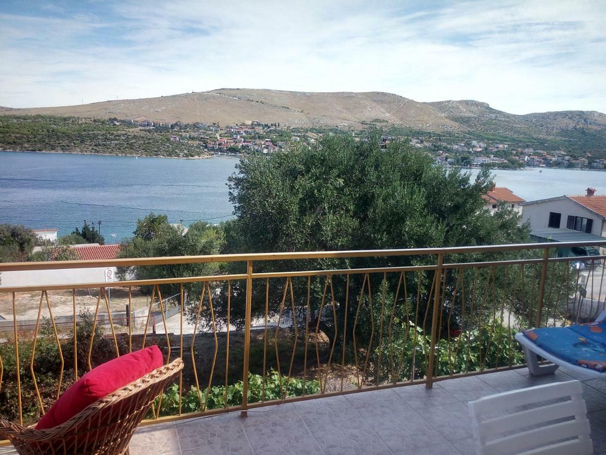 Sparadici Grebaštica Buitenkant foto